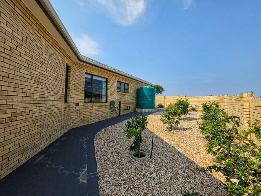 3 Bedroom Property for Sale in Stilbaai Wes Western Cape